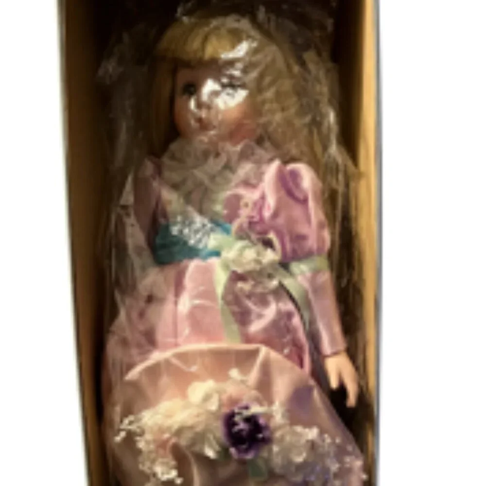 Vintage Limited Edition Betty Jane Carter Porcelain Doll - Picture 2 of 13